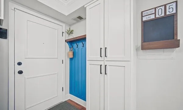 $230,000 | 9950 Shady Lane, Unit 1B, Orland Park, IL 60462