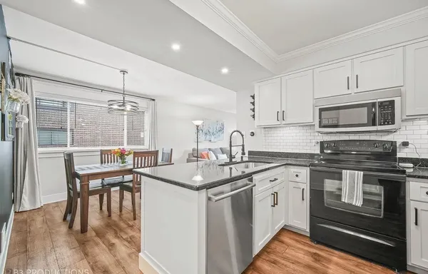 $230,000 | 9950 Shady Lane, Unit 1B, Orland Park, IL 60462