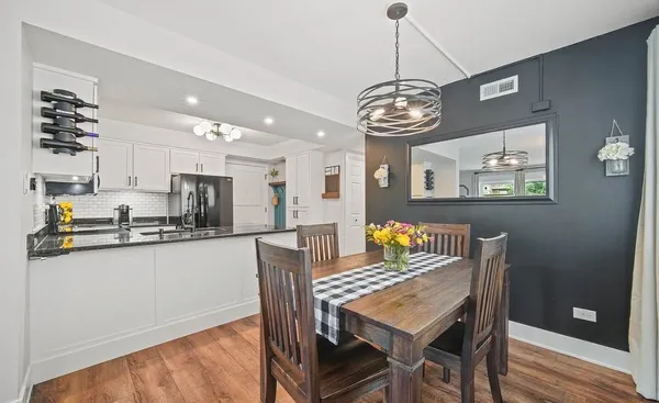 $230,000 | 9950 Shady Lane, Unit 1B, Orland Park, IL 60462