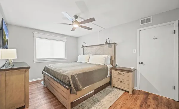 $230,000 | 9950 Shady Lane, Unit 1B, Orland Park, IL 60462