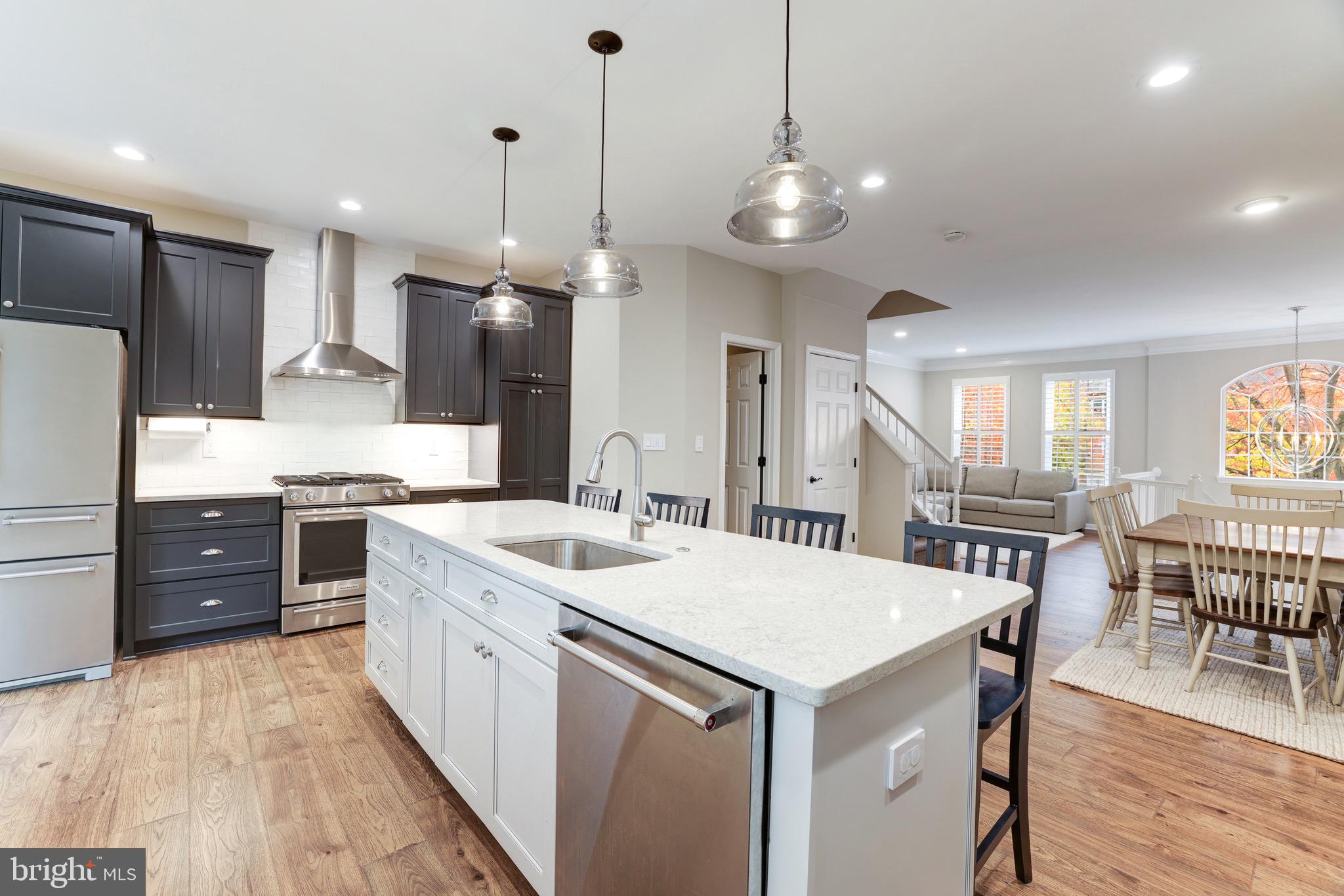 1226 Wild Hawthorn Way Reston, VA 20194 - Photo 5 of 45