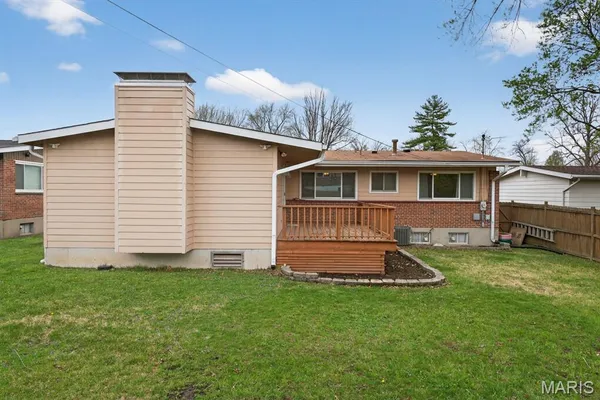 $199,000 | 1430 Arlington Drive, Florissant, MO 63033