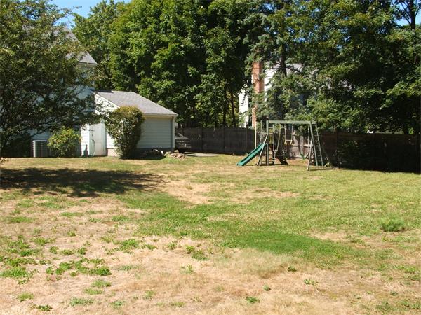 24 Wildon Road Wellesley, MA 02482 - Photo 11 of 14