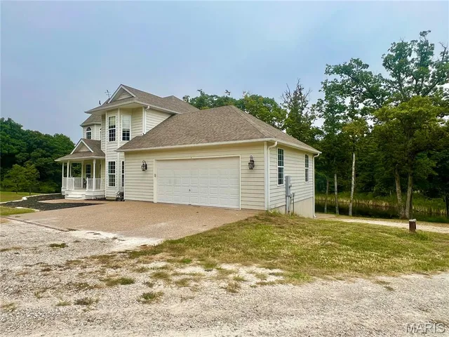 $640,000 | 23891 Wild Horse Farms Road, Warrenton, MO 63383