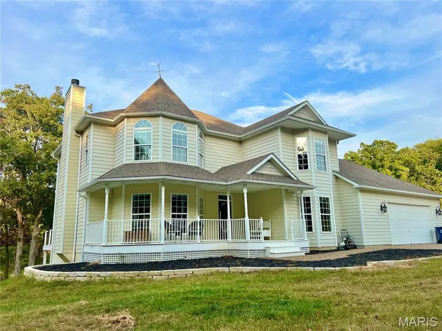 $640,000 | 23891 Wild Horse Farms Road, Warrenton, MO 63383