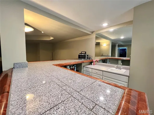 $640,000 | 23891 Wild Horse Farms Road, Warrenton, MO 63383