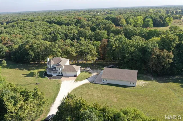 $640,000 | 23891 Wild Horse Farms Road, Warrenton, MO 63383