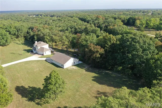 $640,000 | 23891 Wild Horse Farms Road, Warrenton, MO 63383