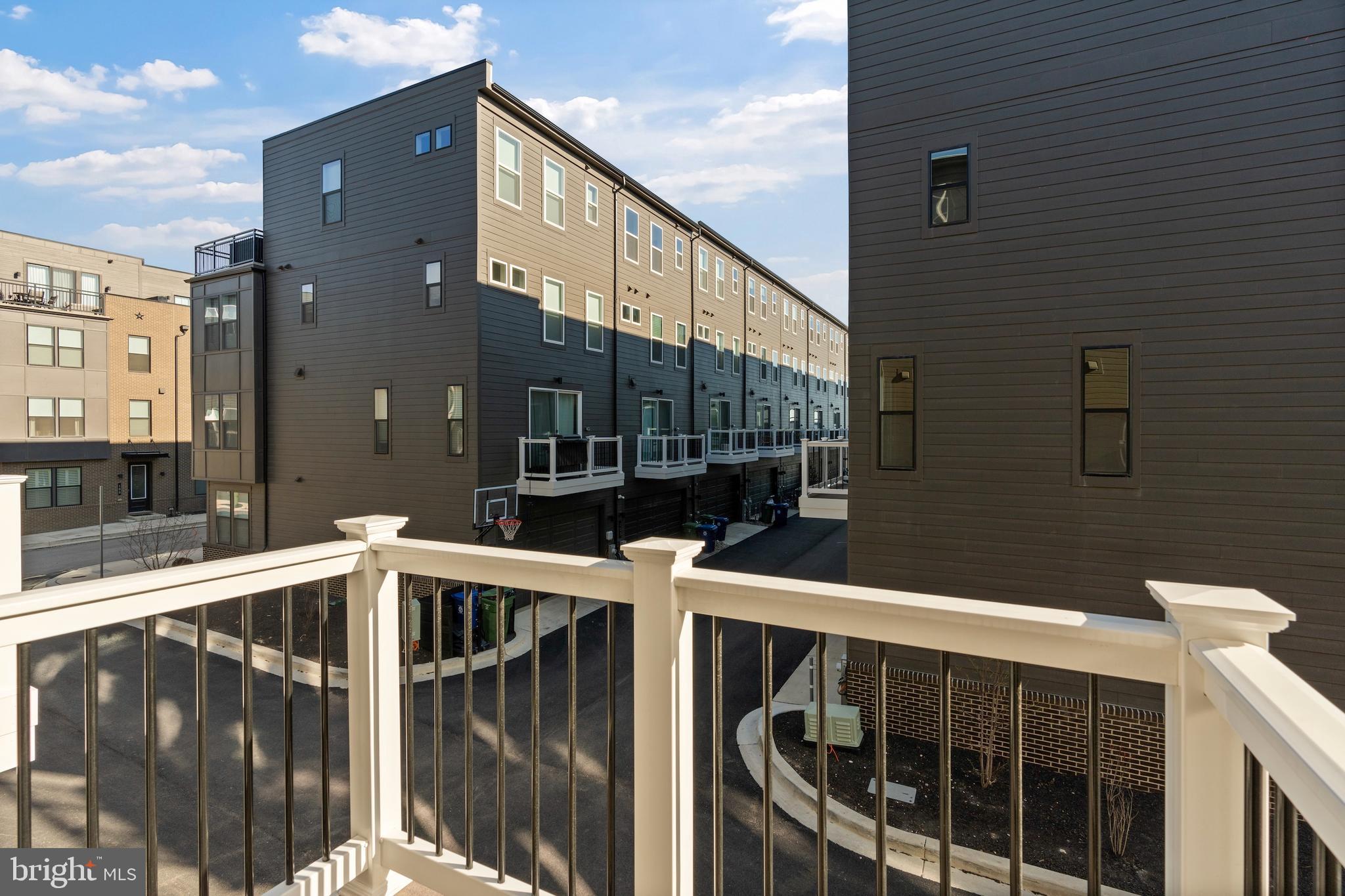 2709 Light Street Baltimore, MD 21230 - Photo 3 of 59