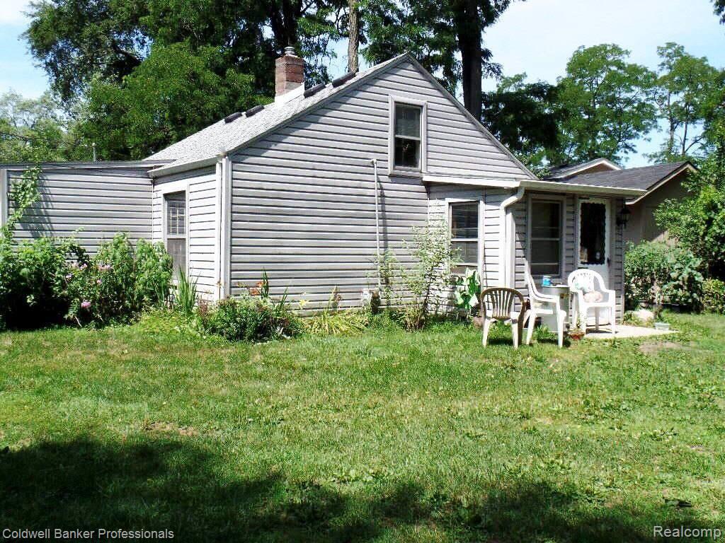 2550 Loon Lake Road Wixom, MI 48393 - Photo 2 of 20