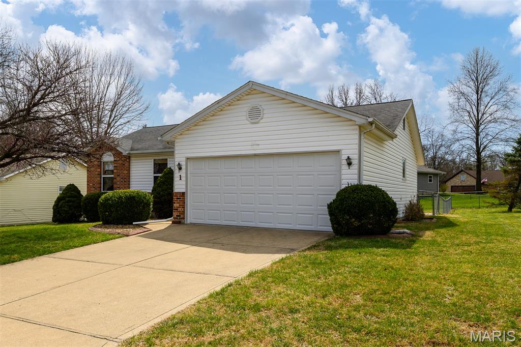 1 Pine Tree Court St. Peters, MO 63376 - Photo 2 of 45