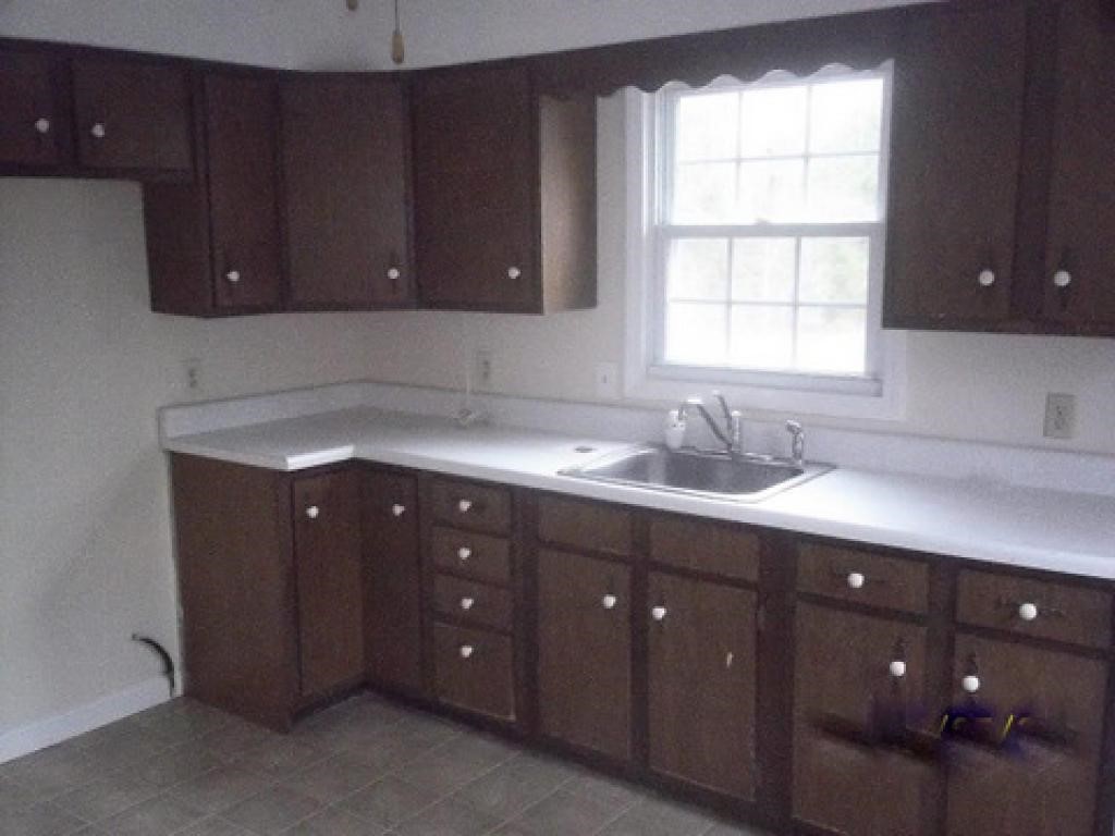 19 Old Bye Road Raymond, NH 03077 - Photo 2 of 13 Gallery Image 2