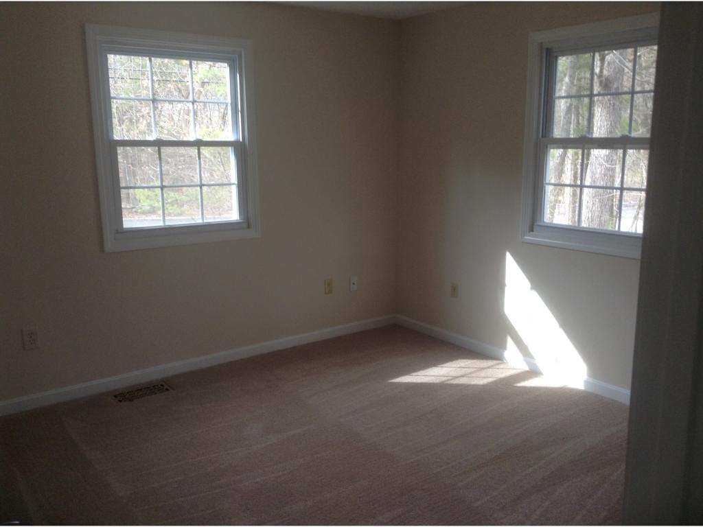 19 Old Bye Road Raymond, NH 03077 - Photo 4 of 13 Gallery Image 4
