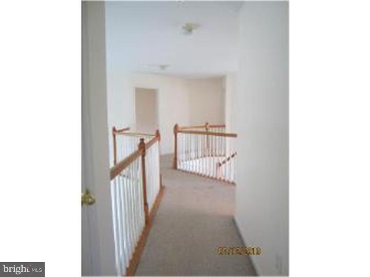 10 Log Cabin Road Sicklerville, NJ 08081 - Photo 14 of 24 Hallway