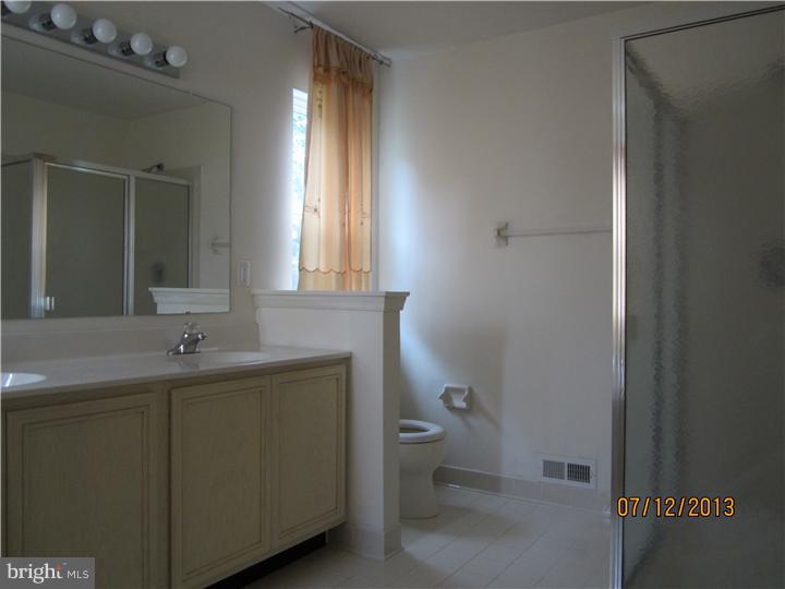 10 Log Cabin Road Sicklerville, NJ 08081 - Photo 17 of 24 Master Bathroom