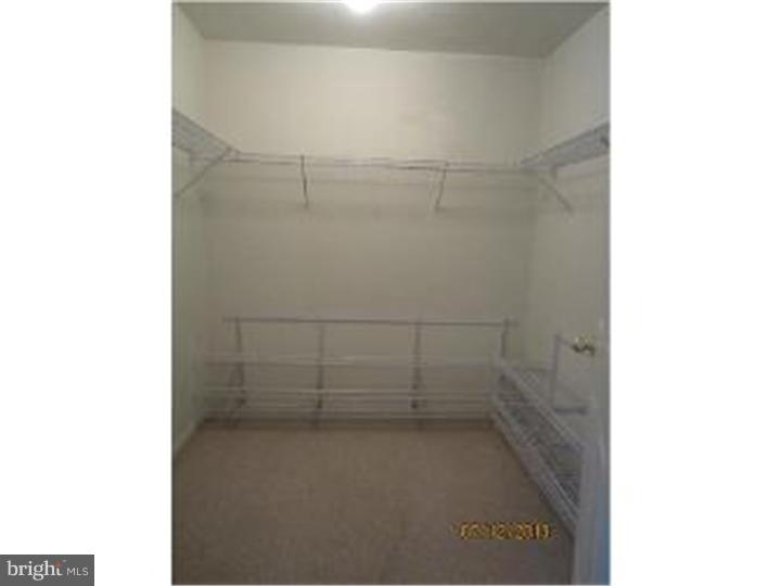 10 Log Cabin Road Sicklerville, NJ 08081 - Photo 18 of 24 Walk-in Closet