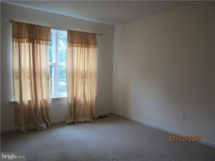10 Log Cabin Road Sicklerville, NJ 08081 - Photo 20 of 24 Bedroom 3