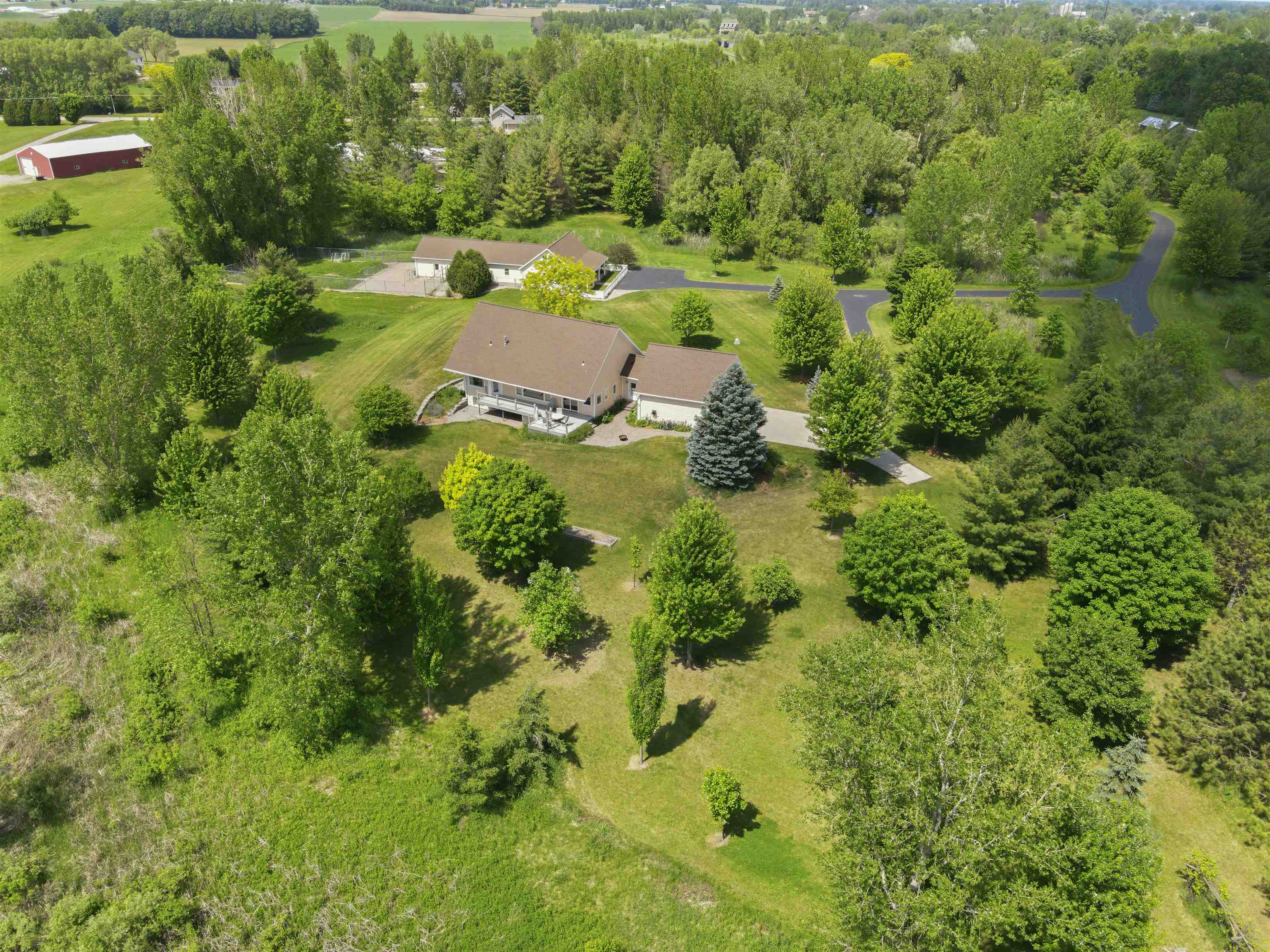 W3549 Center Valley Road Appleton, WI 54913 - Photo 49 of 52