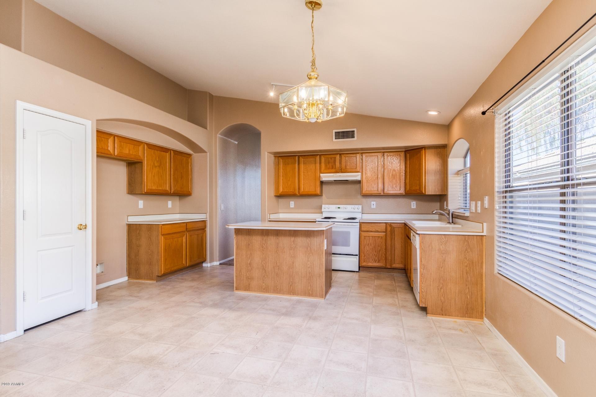 12767 West Coronado Road Avondale, AZ 85392 - Photo 8 of 21 0009-Coronado (14)