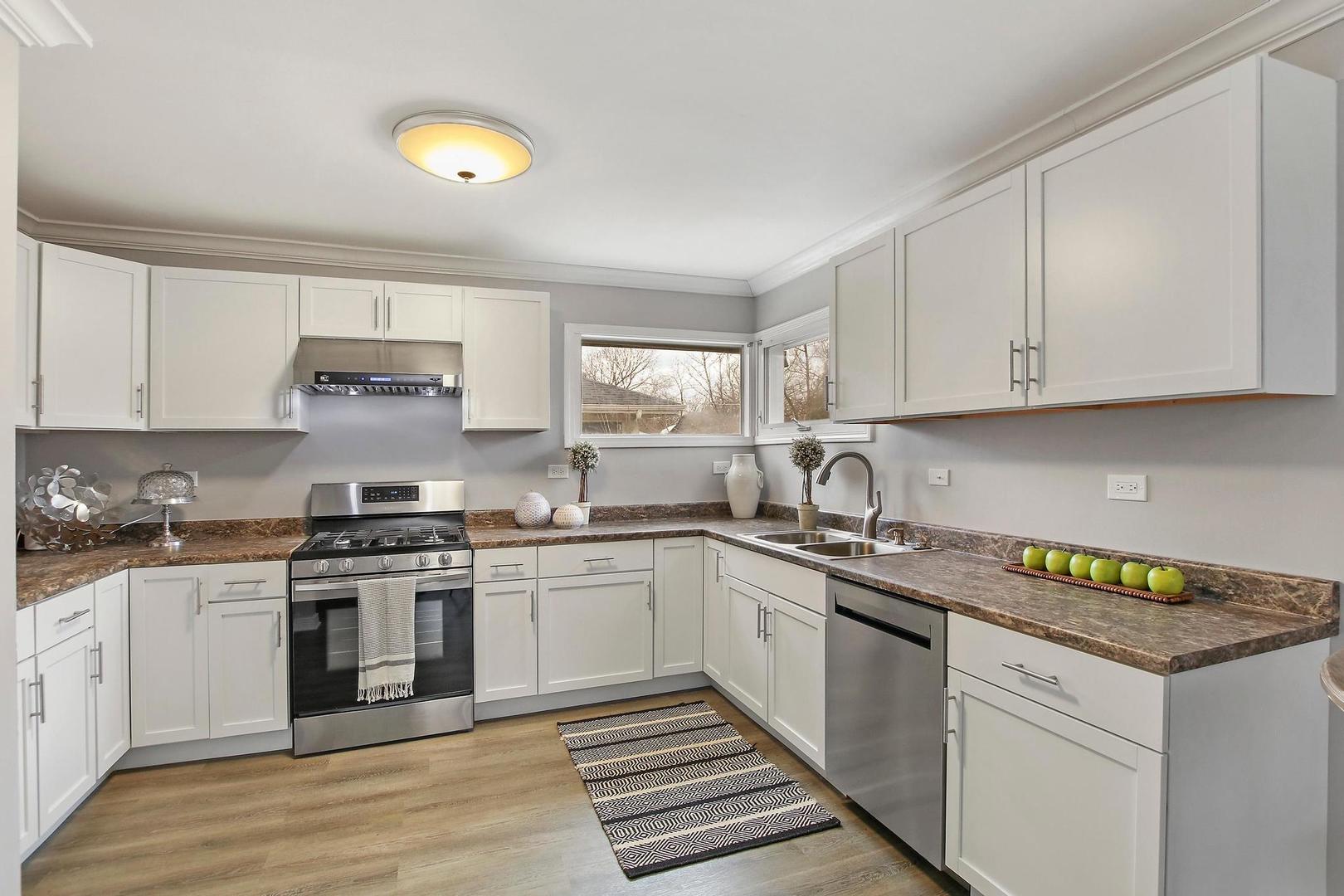 1041 Midway Road Northbrook, IL 60062 - Photo 14 of 26