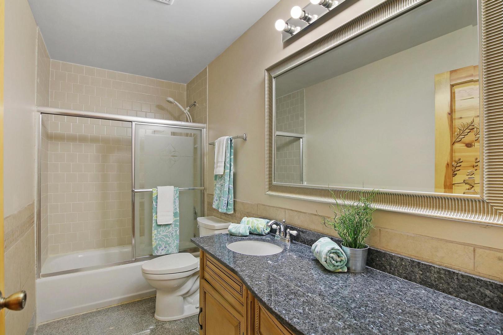1041 Midway Road Northbrook, IL 60062 - Photo 17 of 26