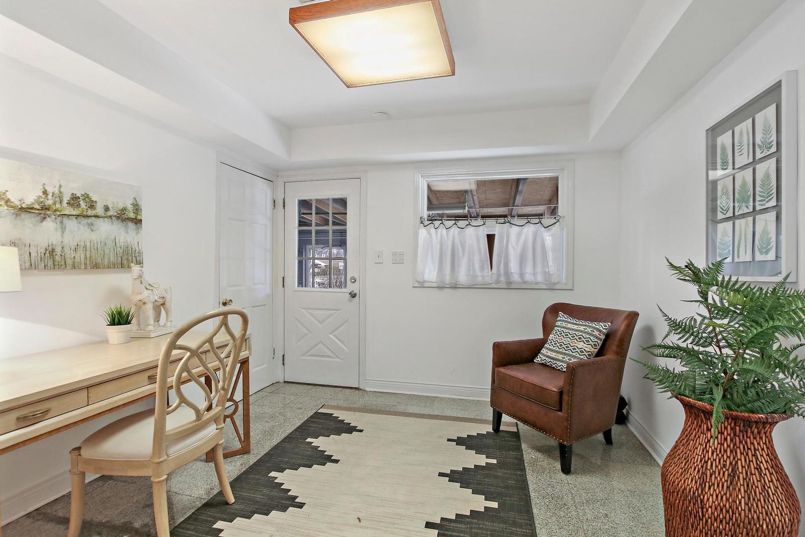 1041 Midway Road Northbrook, IL 60062 - Photo 9 of 26