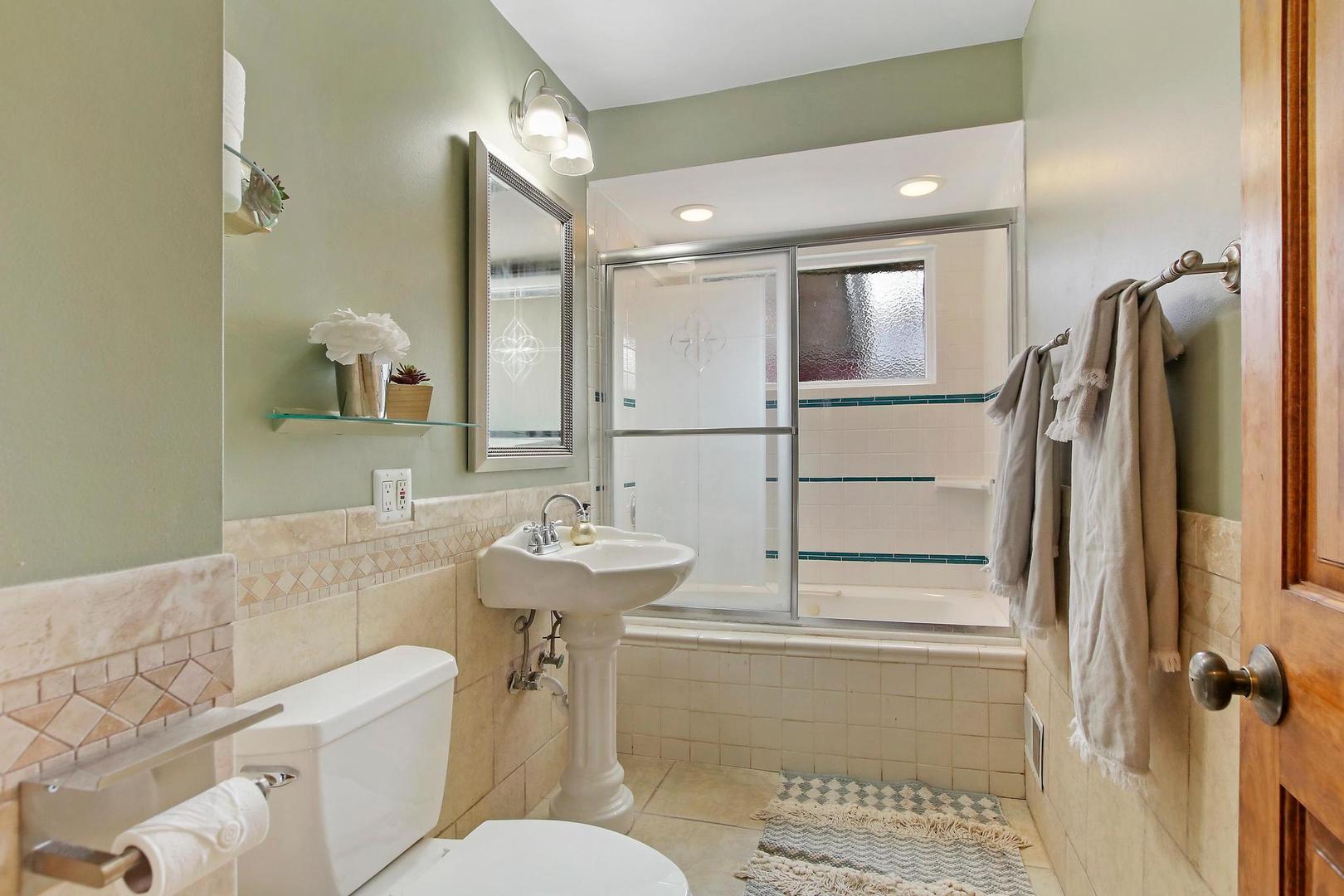 1041 Midway Road Northbrook, IL 60062 - Photo 10 of 26