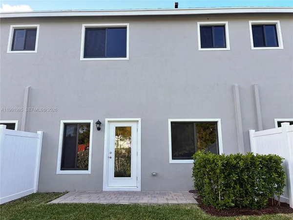 a view of outdoor space yard and front of house