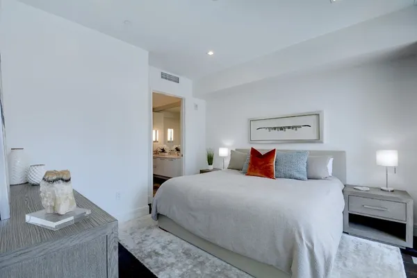 $4,050 | 501 West Avenue, Unit 703, Austin, TX 78701