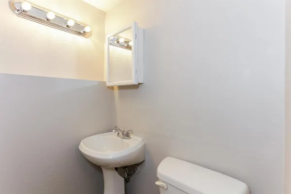 $1,855 | 917 Montclair Drive, Garland, TX 75040