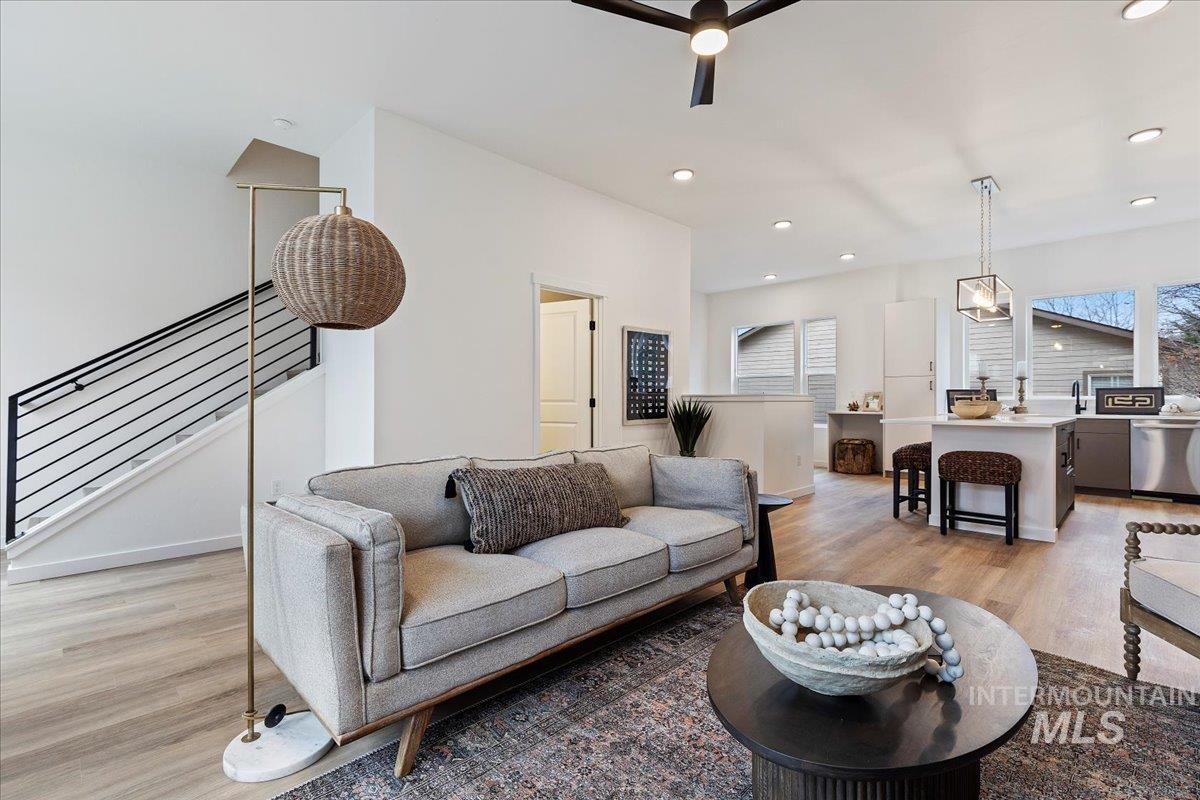 2013 South Makar Lane Boise, ID 83706 - Photo 15 of 43