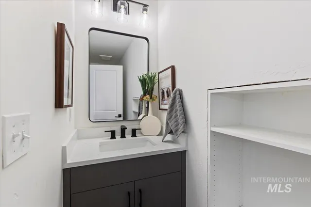 $625,000 | 2013 South Makar Lane, Boise, ID 83706