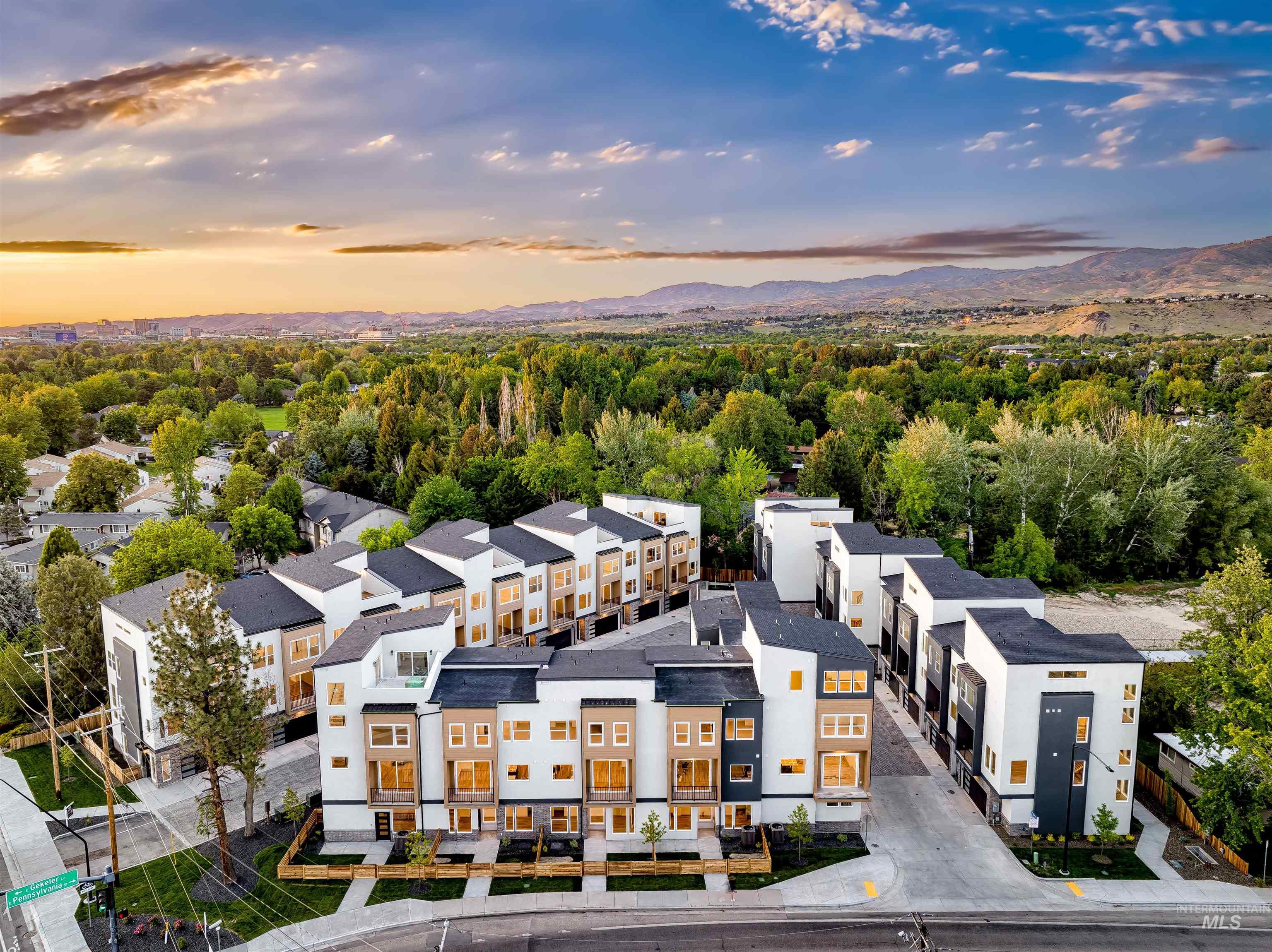 2013 South Makar Lane Boise, ID 83706 - Photo 34 of 43