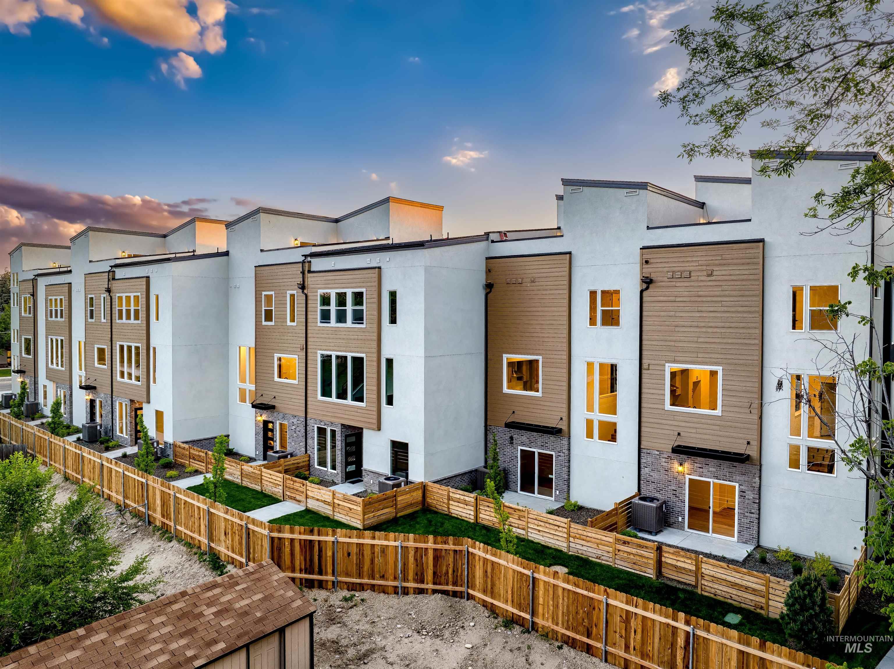 2013 South Makar Lane Boise, ID 83706 - Photo 37 of 43