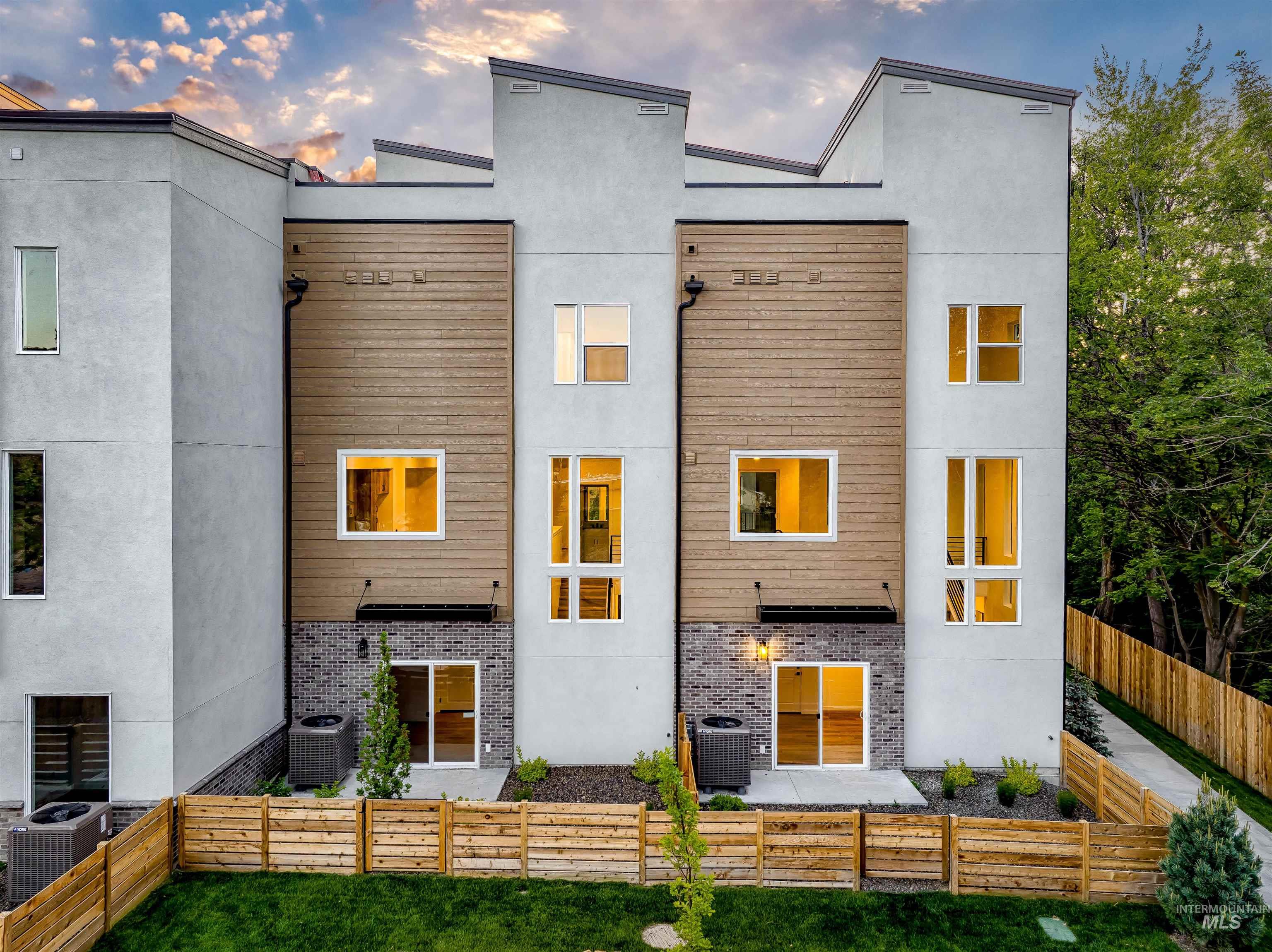 2013 South Makar Lane Boise, ID 83706 - Photo 4 of 43