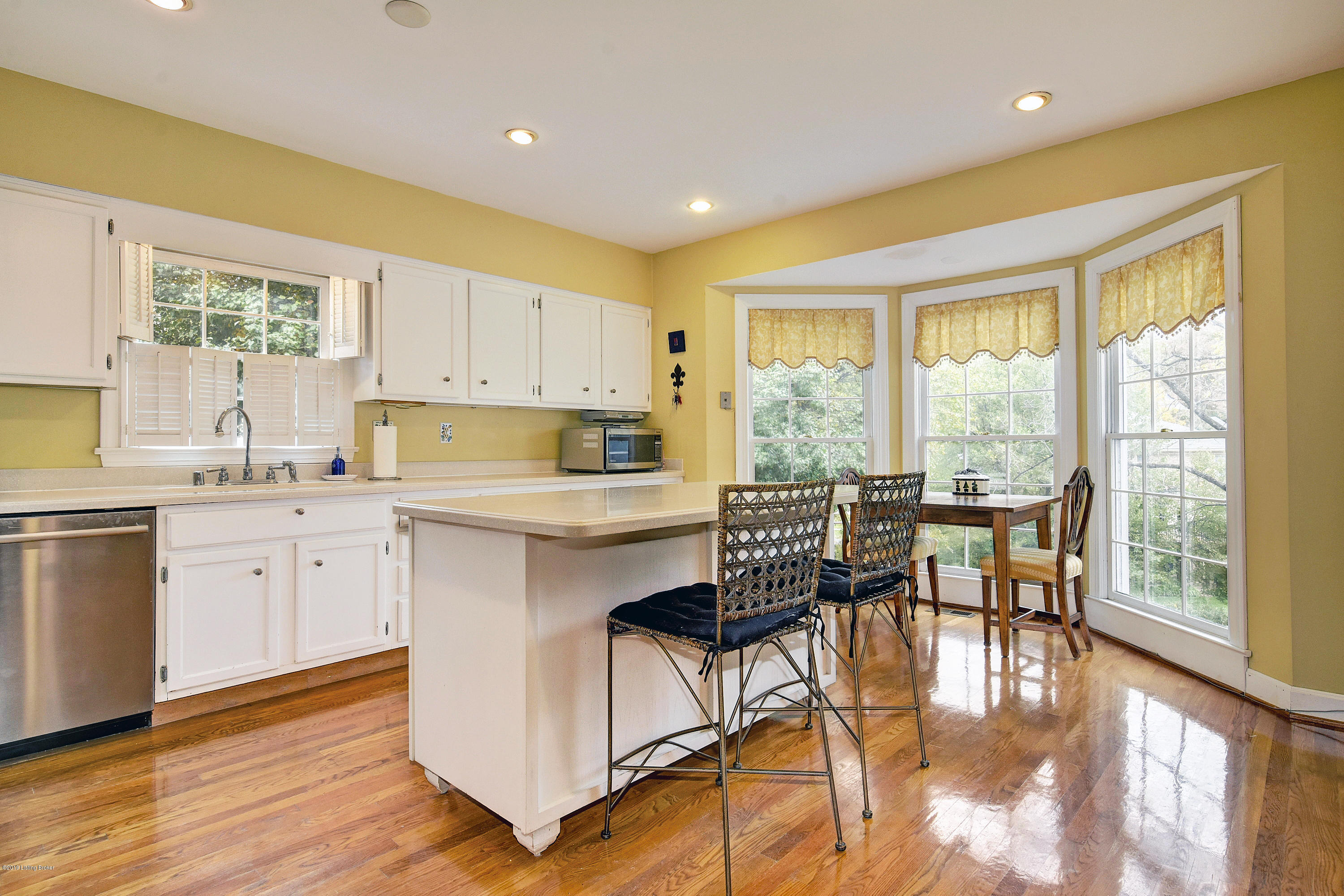 5405 Navajo Road Louisville, KY 40207 - Photo 26 of 47 _DSC3761_3_4