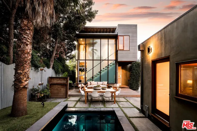 $3,195,000 | 1104 Nowita Place, Venice, CA 90291