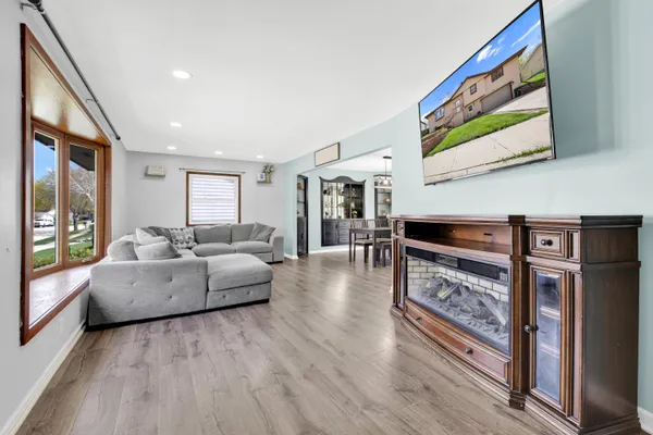$355,000 | 1513 Roosevelt Drive North, West Bend, WI 53090