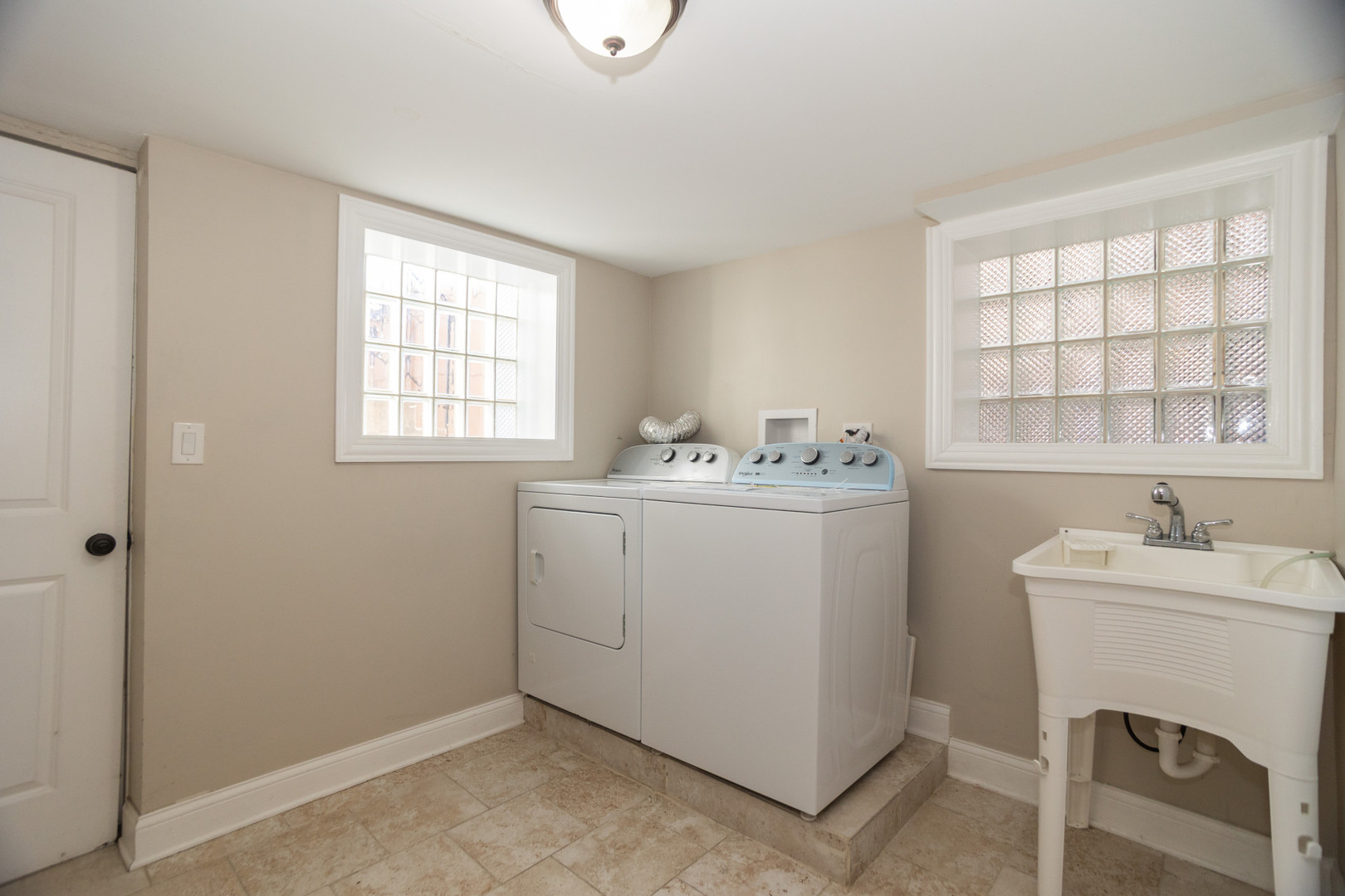 3307 North Nottingham Avenue Chicago, IL 60634 - Photo 32 of 39