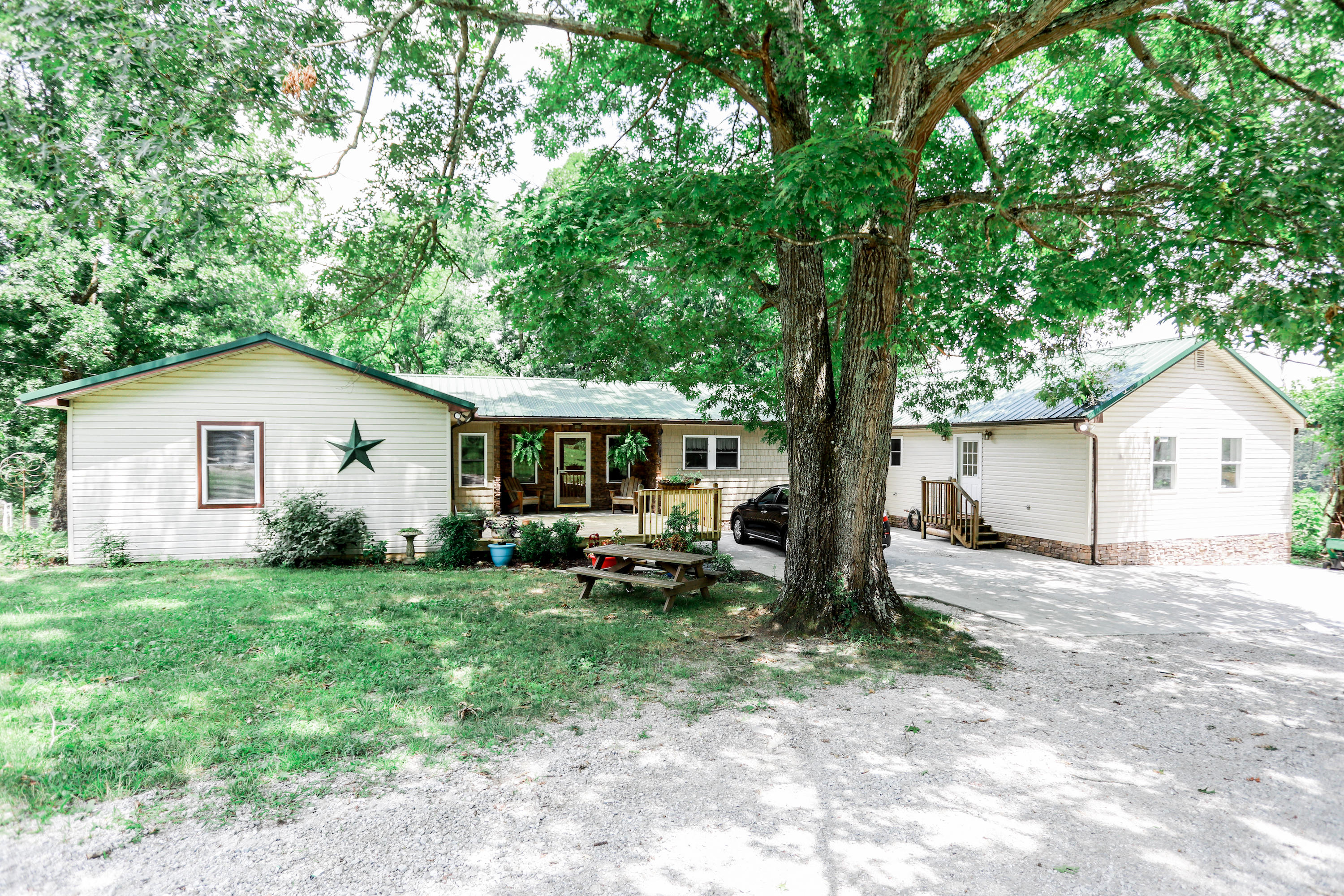 450 Cross Valley Road La Follette, TN 37766 - Photo 1 of 40 5R9A5987