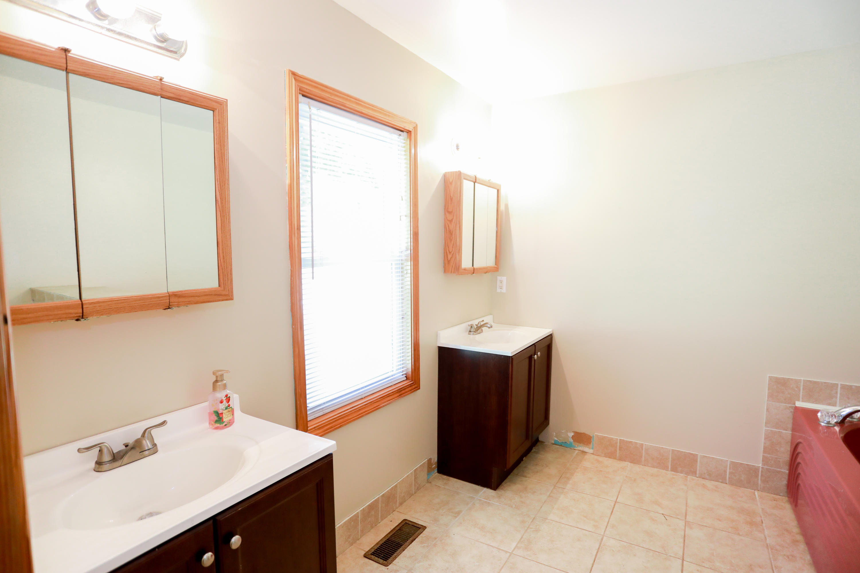 450 Cross Valley Road La Follette, TN 37766 - Photo 12 of 40 5R9A5892