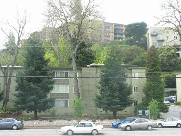 $2,300 | 155 North El Camino, Unit 36, San Mateo, CA 94402