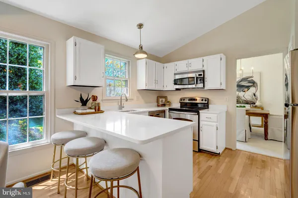 $824,888 | 6054 Burnside Landing Drive, Burke, VA 22015