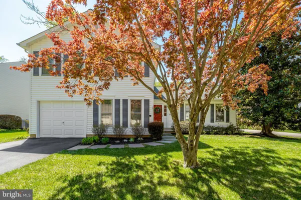 $824,888 | 6054 Burnside Landing Drive, Burke, VA 22015