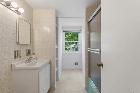$1,175,000 | 67 Old Country Road, New Rochelle, NY 10804