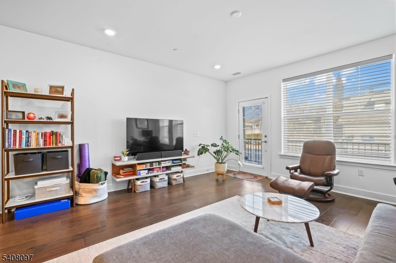 353 Main Street Little Falls, NJ 07424 - Photo 4 of 19