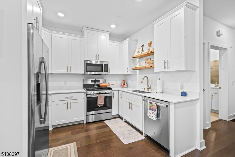 353 Main Street Little Falls, NJ 07424 - Photo 7 of 19