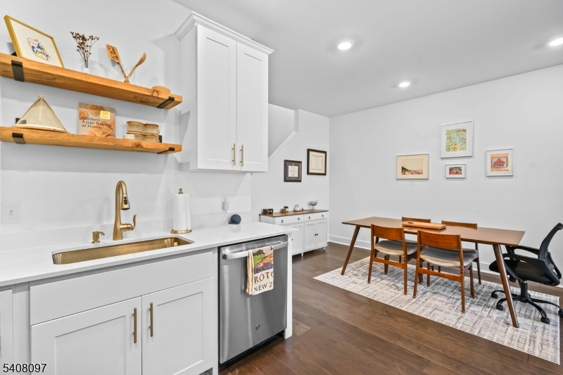 353 Main Street Little Falls, NJ 07424 - Photo 8 of 19