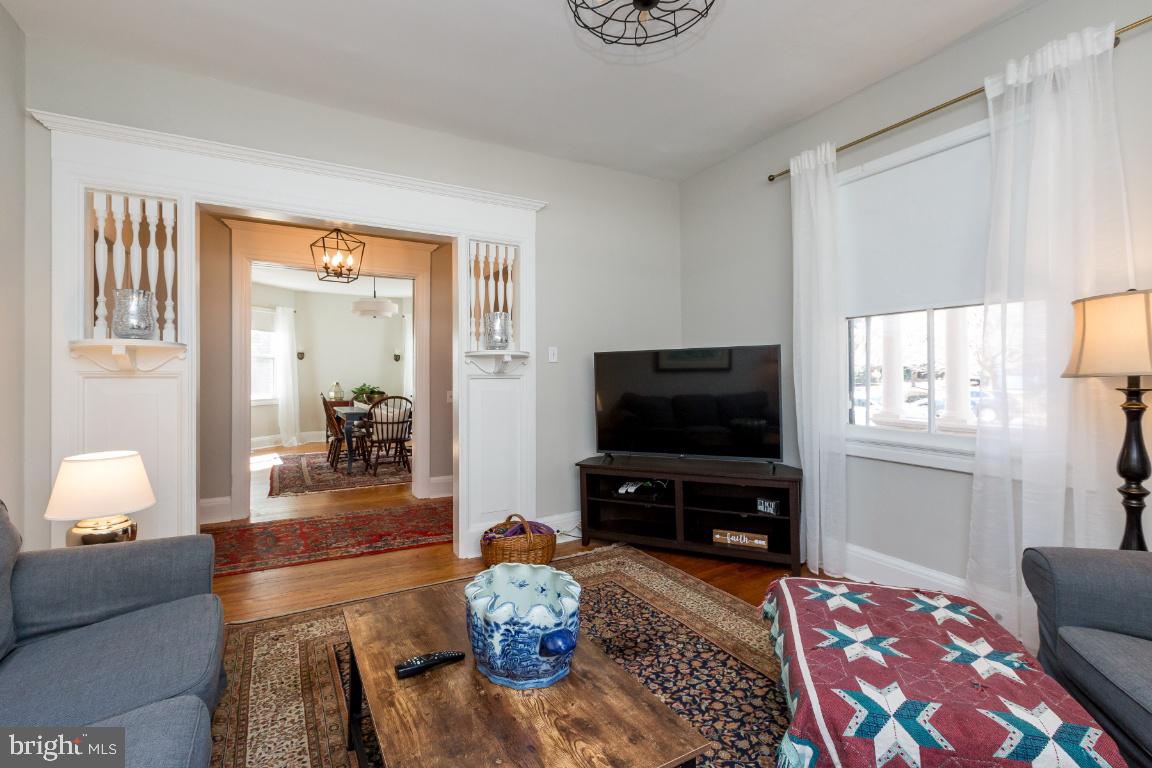 317 Woodlawn Road Baltimore, MD 21210 - Photo 6 of 47 Gallery Image 6