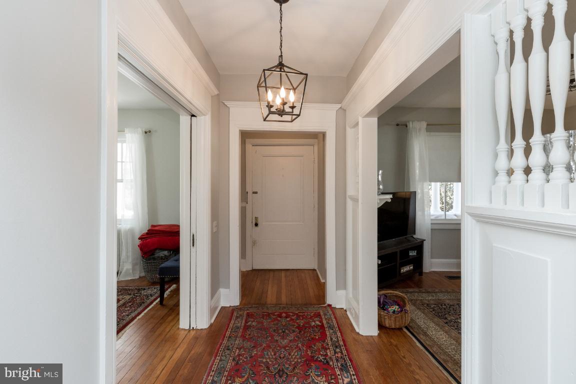 317 Woodlawn Road Baltimore, MD 21210 - Photo 7 of 47 Gallery Image 7